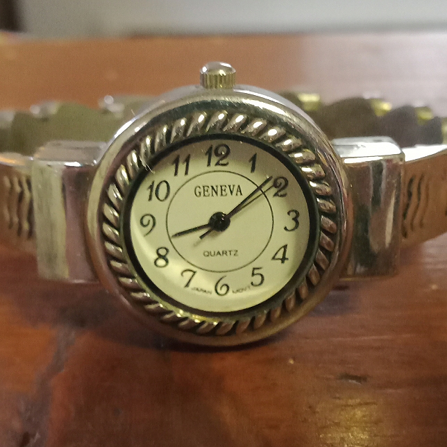 Vintage Geneva Bengal Watch Quartz Vintage Geneva Bengal Watch Quartz
